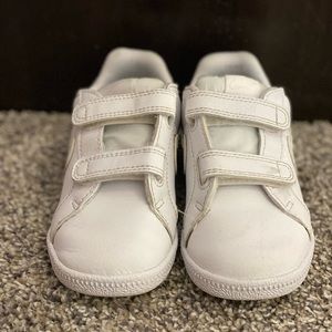 Toddler Nike shoes